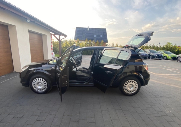Opel Astra cena 14900 przebieg: 242761, rok produkcji 2009 z Chełmno małe 379